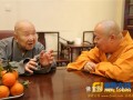 海南省佛教协会会长印顺法师一行看望新成长老（图）