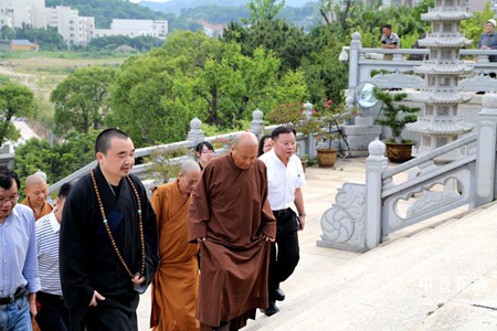 台湾台南玄空法寺全真法师莅临中普陀寺参访(图)