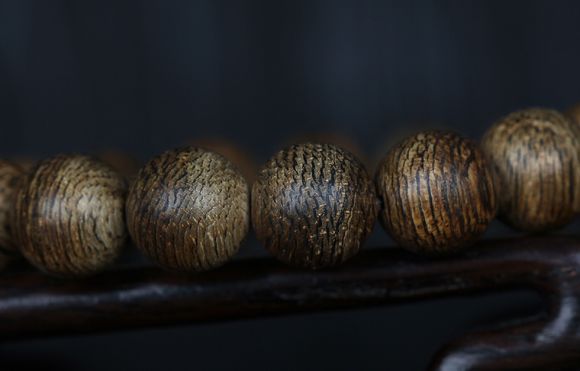 10mm*19颗文莱软丝沉香手串图3