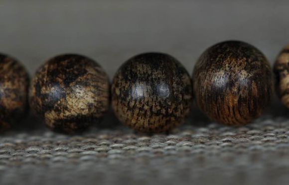 文莱沉香念珠8mm*108颗30.66克，沉水浮级别图3