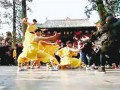 街舞大神斗少林功夫 少林寺山门前对决震撼网友