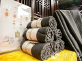 上海玉佛禅寺倡议夏季礼佛着装 免费提供"入寺披巾"