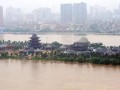 湖南连日暴雨引来洪水 开福古寺僧众助力救灾