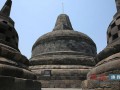 印尼默拉皮火山灰飘至婆罗浮屠佛寺 已覆盖整座佛塔