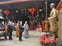 日本驻广州总领事石塚英树一行访问福州开元寺感受中日佛教深厚法谊
