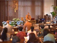 第二十六期“湖州佛教文化大讲坛”在安吉灵峰讲堂成功举行