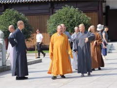 中国佛教协会教育培训部主任园慈法师一行前往雪窦山大慈禅寺调研