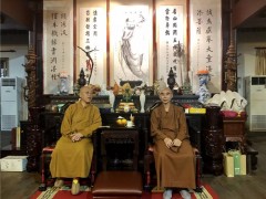 马来西亚法雨精舍住持开扬法师率团朝礼天童禅寺