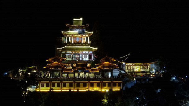 霞浦-霞浦留云寺举行迎佛诞祝新年传灯敲钟