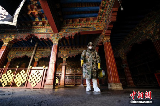拉萨-拉萨大昭寺僧众积极学习科学防疫