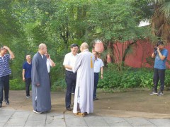 贺安杰副主席到佛学院看望圣辉院长并就“我省宗教人才培养及宗教活动场所管理”进行考